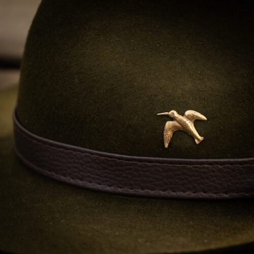 Przypinka do kapelusza myśliwskiego z motywem słomki