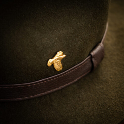 przypinka mosiężna do kapelusza – kuropatwa